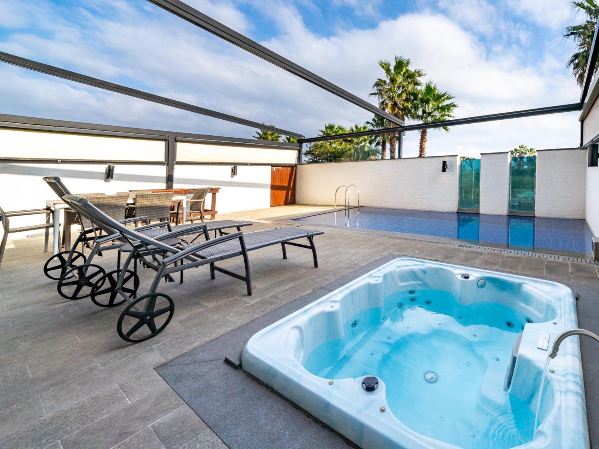 Jeju Attirance Hotel & Poolvilla Согвипхо Экстерьер фото